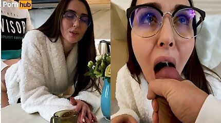 Гостеприимная домохозяйка потрахалась с другом мужа